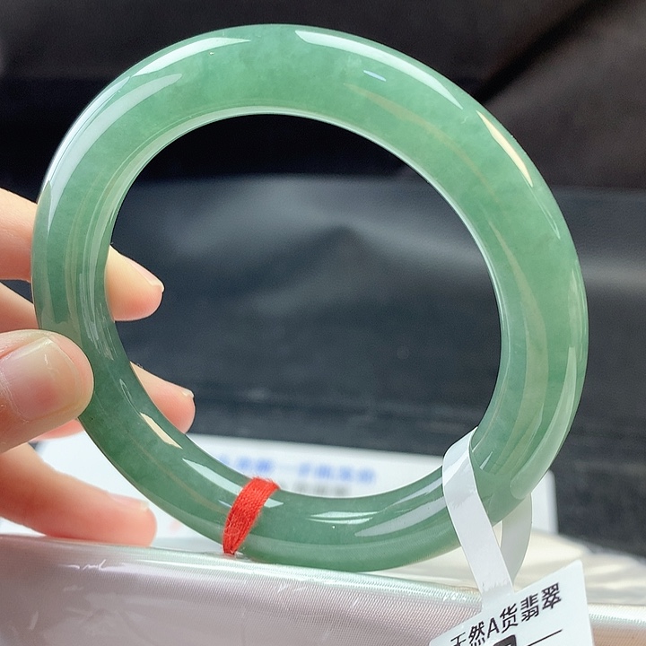 翡翠未镶嵌手镯57圈