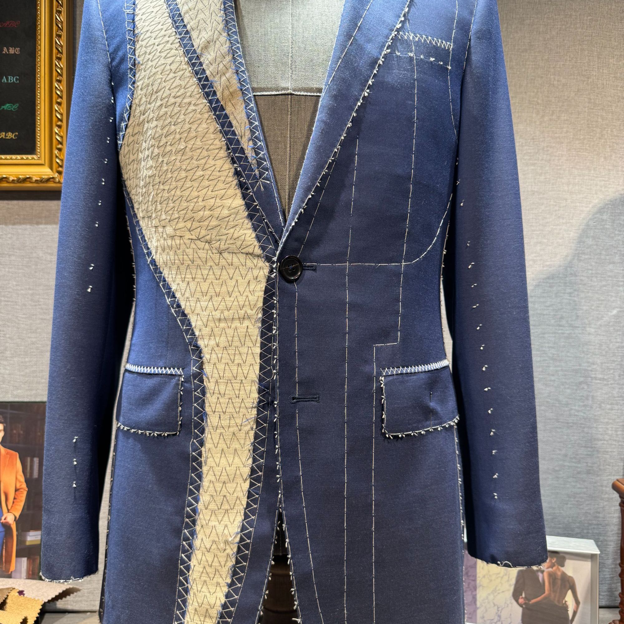 西装春秋男装双开衩时尚男款修身型侧开衩西服套装西服定制
