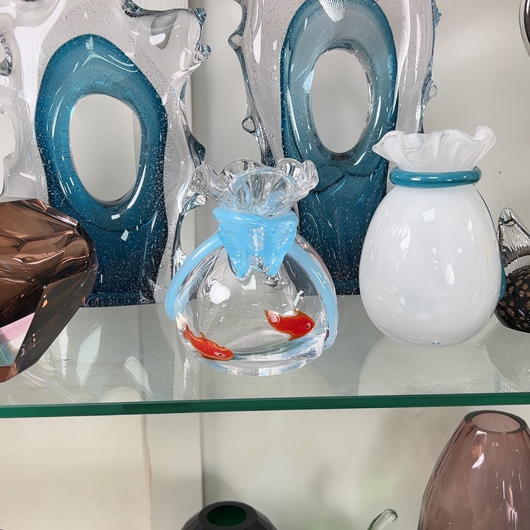 琉璃高12轻奢琉璃花器正常手痕迹