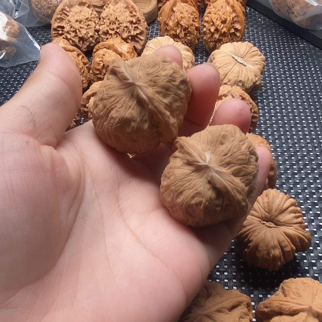 放***逛文玩核桃吊坠核桃