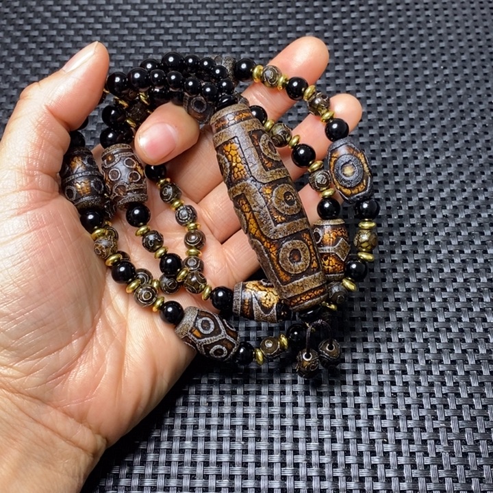 云***坤玛瑙/玉髓未镶嵌手链