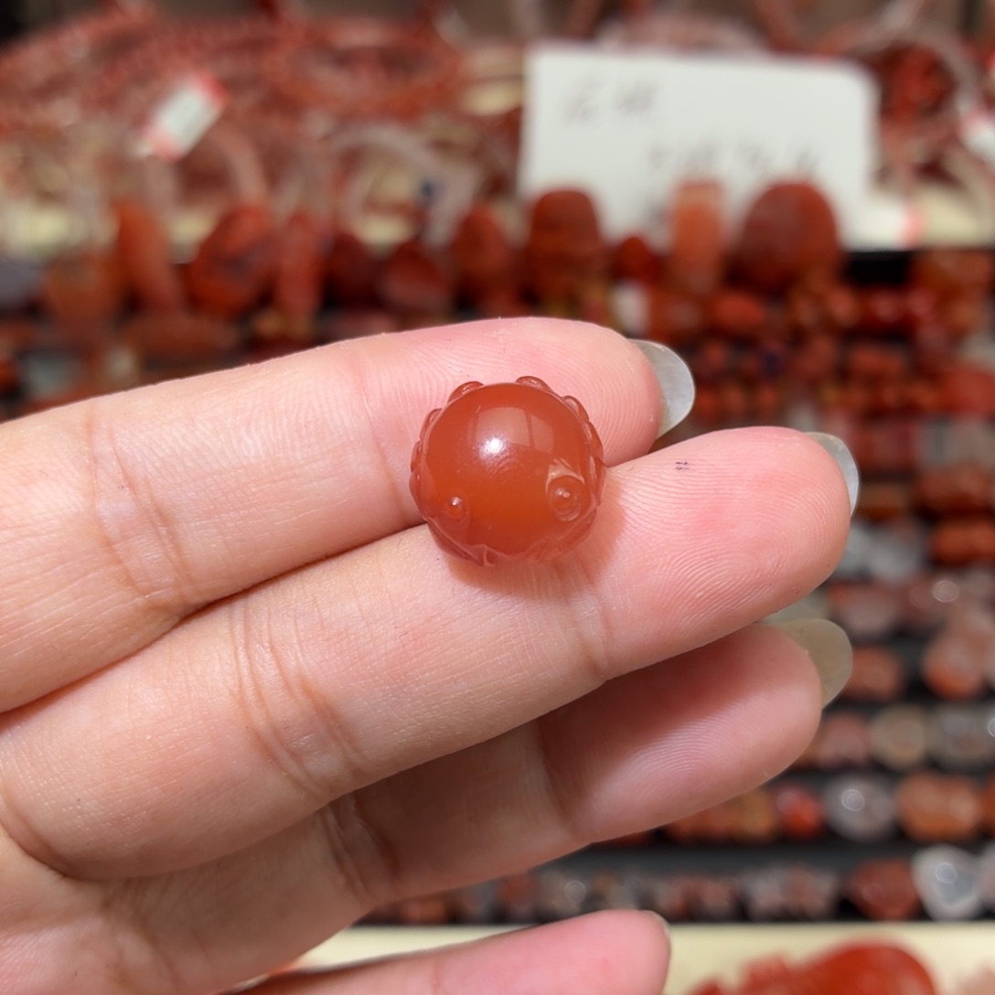 南红玛瑙未镶嵌颈饰面包蟹