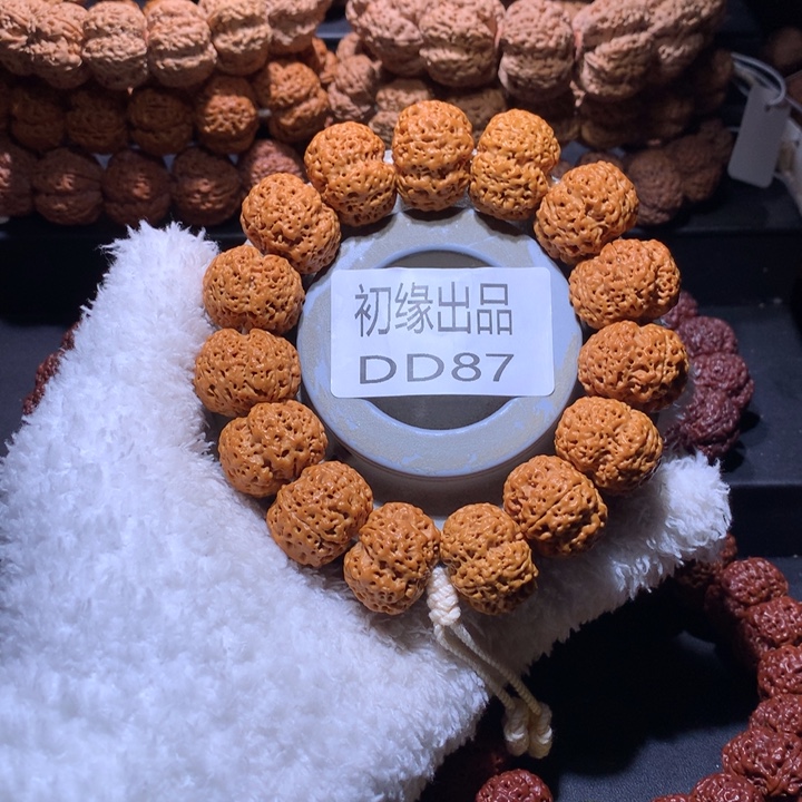 吊坠金刚菩提24尺梁闷墩蜂窝双龙定制