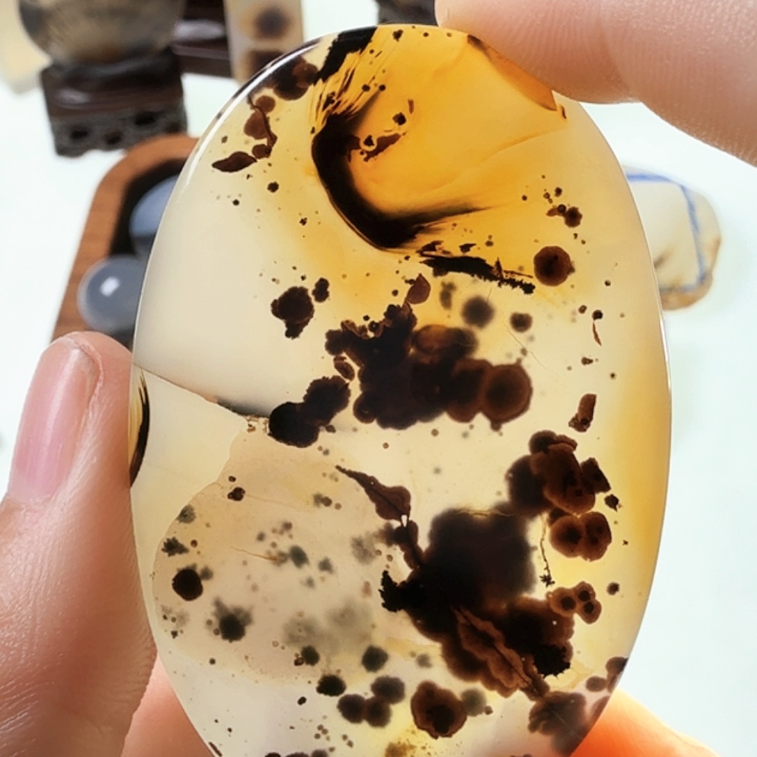 玛瑙/玉髓未镶嵌珠宝半成品