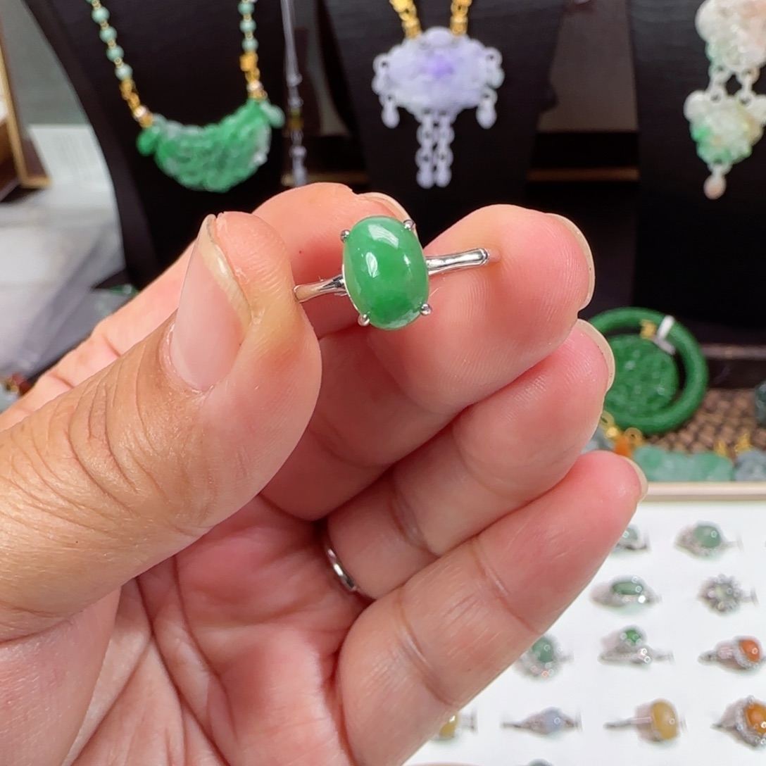 翡翠颈饰未镶嵌仿古