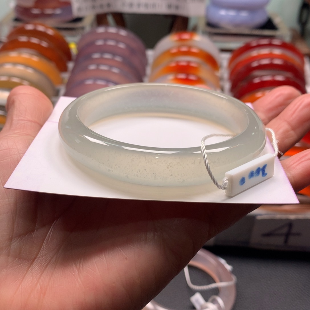 玛瑙/玉髓手镯未镶嵌