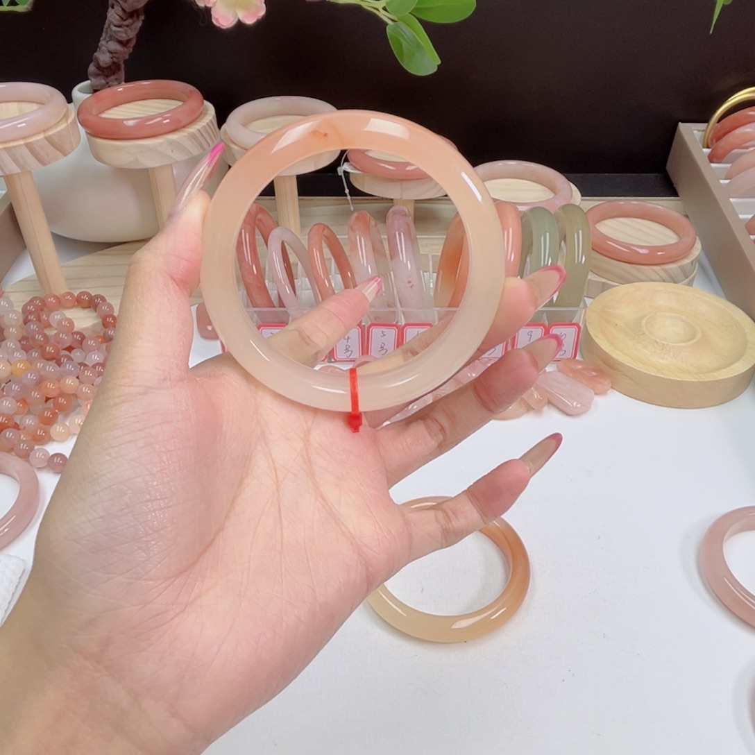 未镶嵌手镯石英质玉L*L