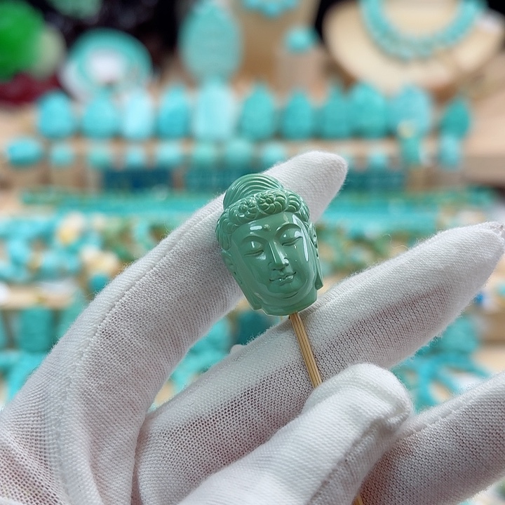 绿松石未镶嵌珠宝奇石