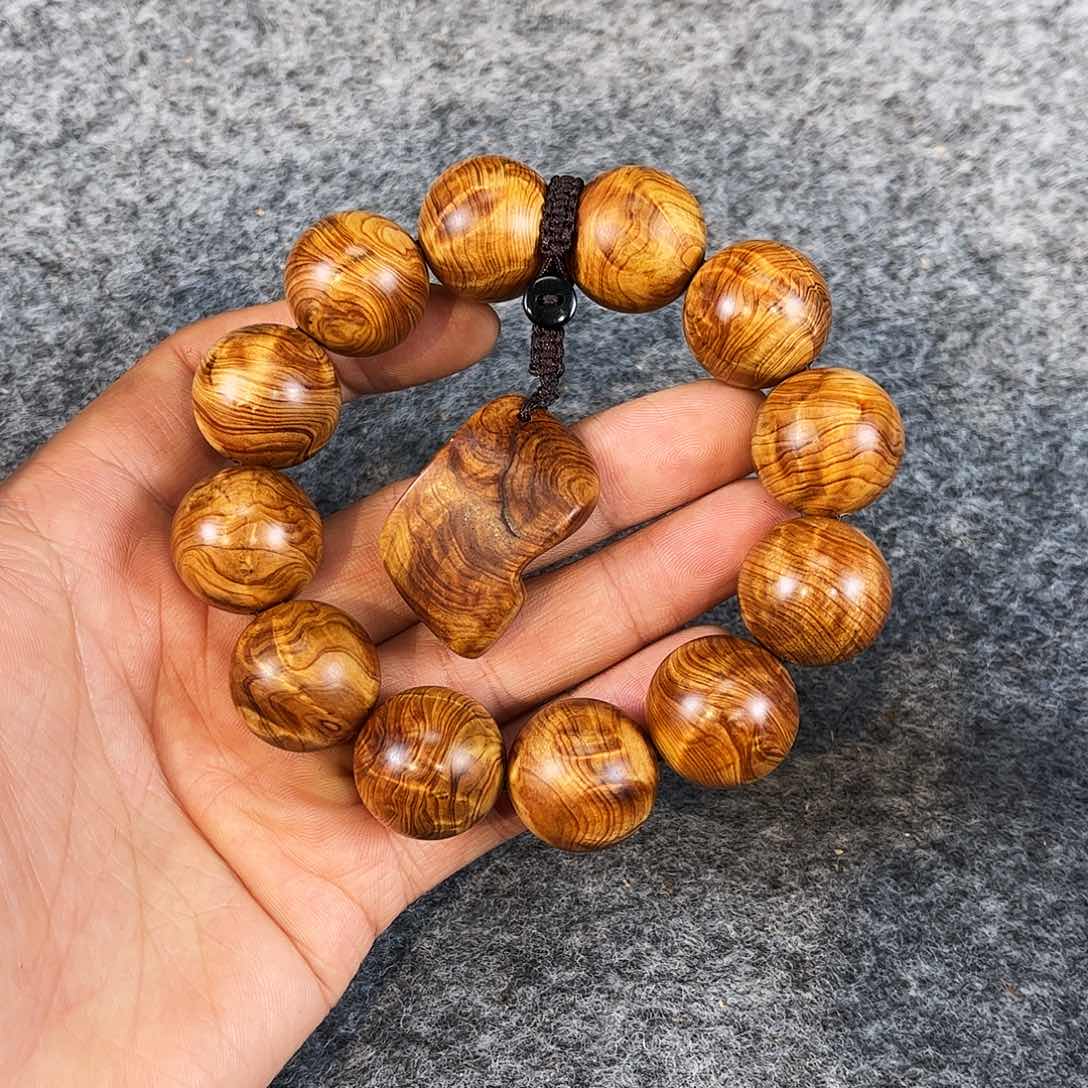 柏木（崖柏）妖孽碎花龙胆闪电2.0珍品