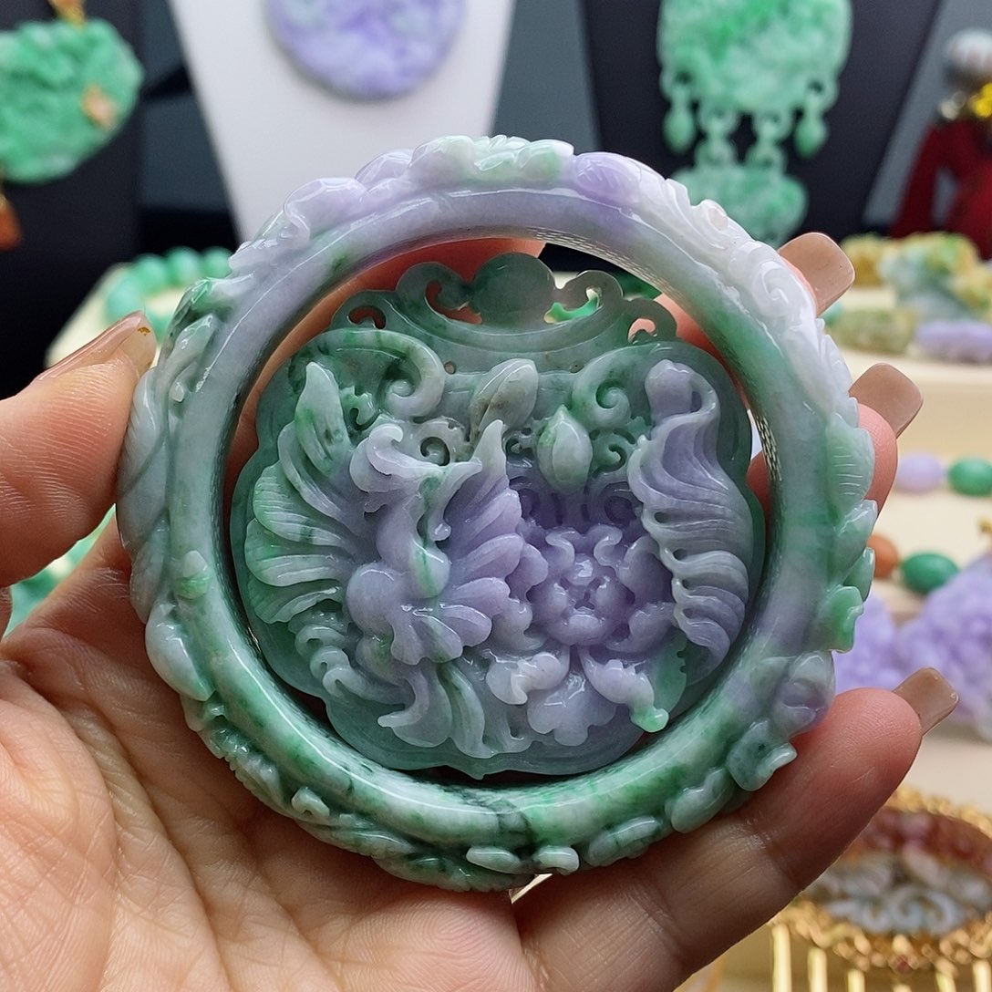 翡翠手镯未镶嵌套镯