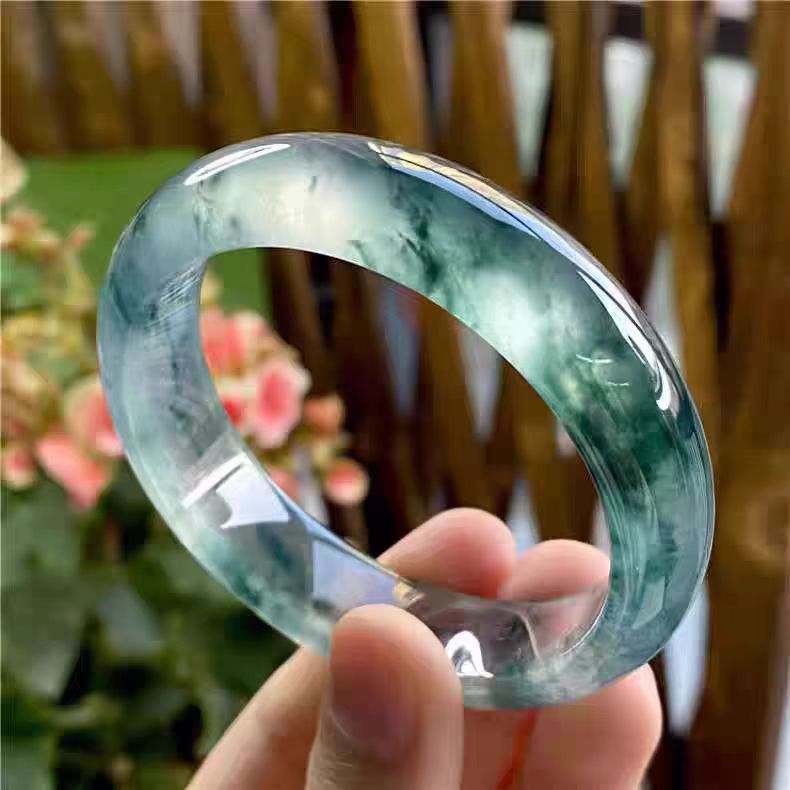   一物一图经典高奢飘花手镯