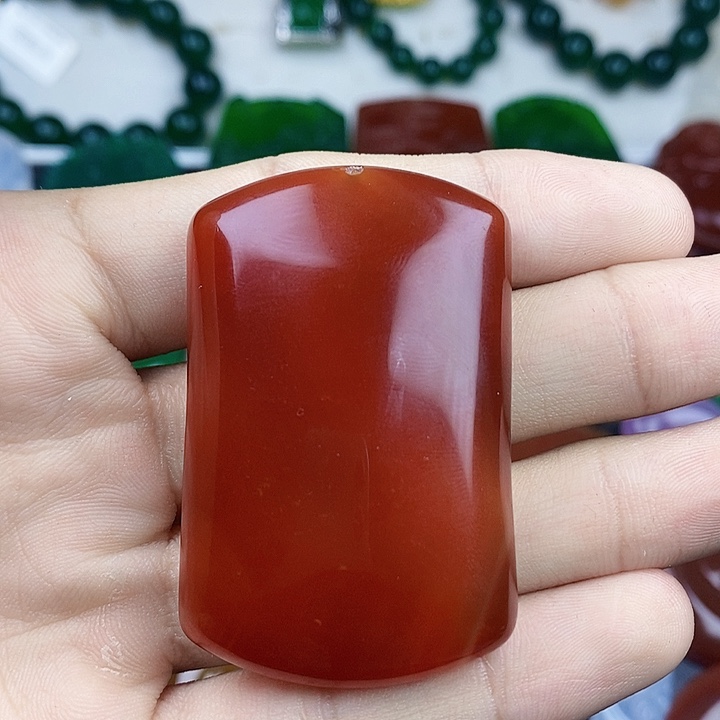 玛瑙/玉髓颈饰未镶嵌?