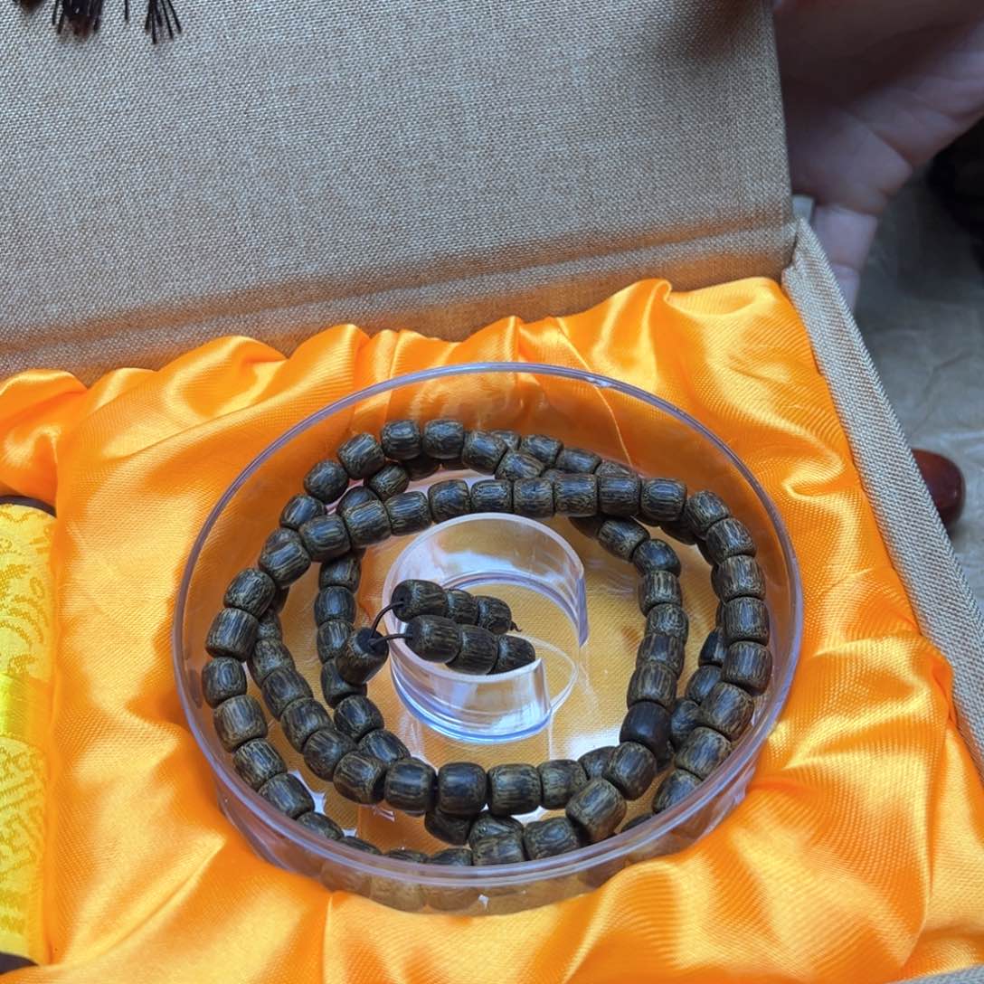 大叶紫檀（黑酸枝木类）