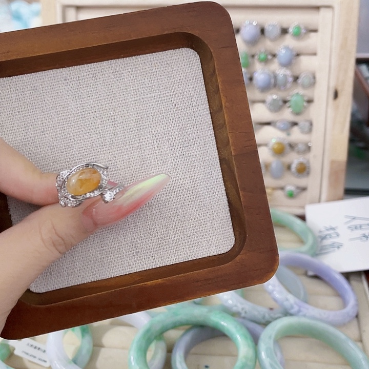 翡翠未镶嵌颈饰天然翡翠Ａ货