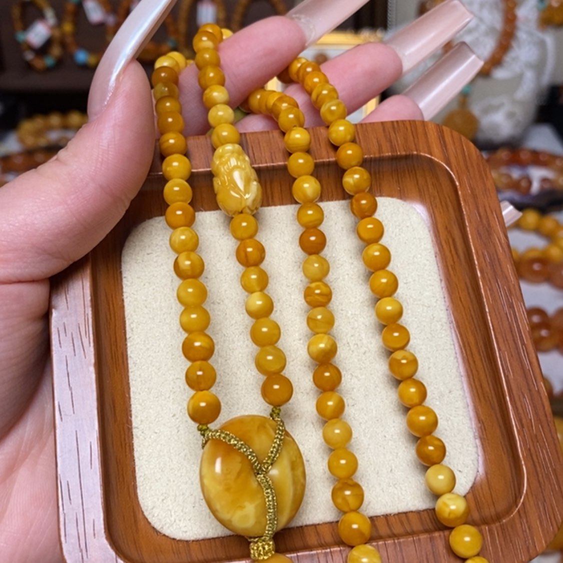 【闪购商品】蜜蜡颈饰未镶嵌王*鱼项链