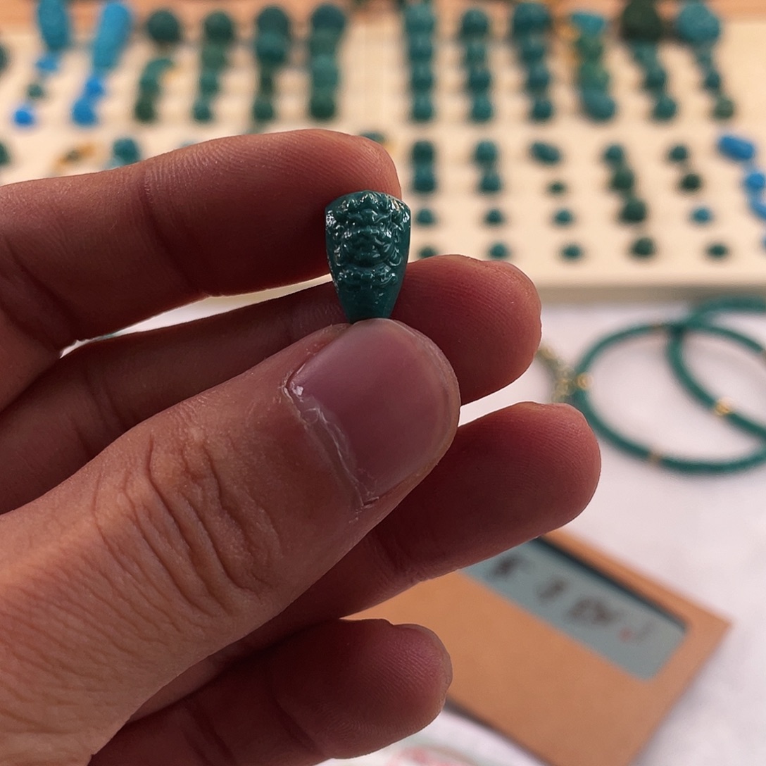 绿松石未镶嵌耳饰