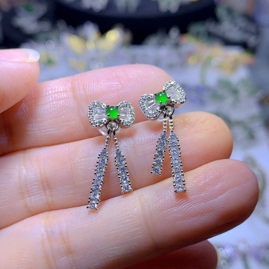 翡翠颈饰银S925镶嵌天然翡翠