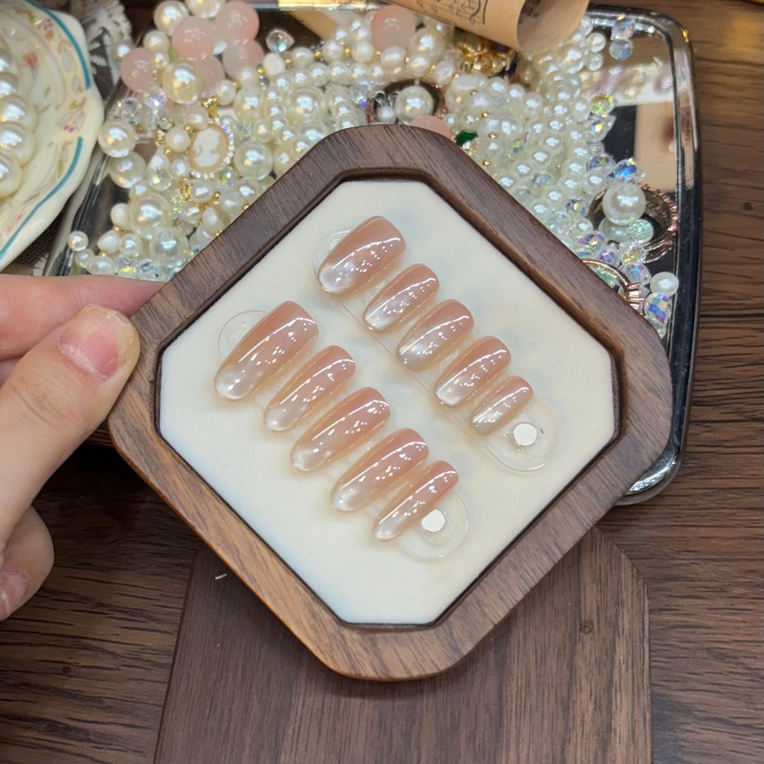 【沐光】淡粉色指尖追光猫眼简约精致纯手工穿戴甲10片