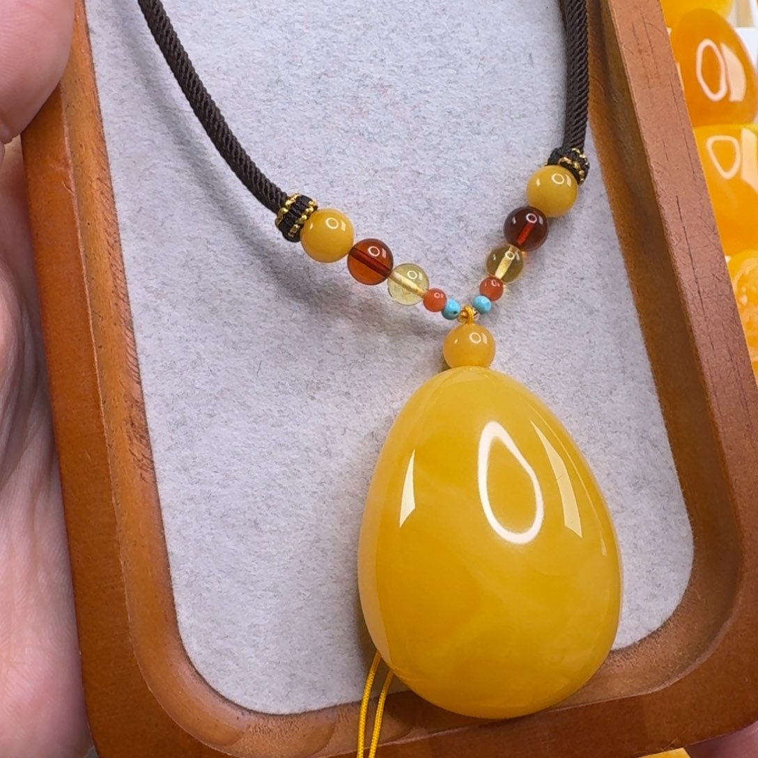 蜜蜡毛衣链未镶嵌