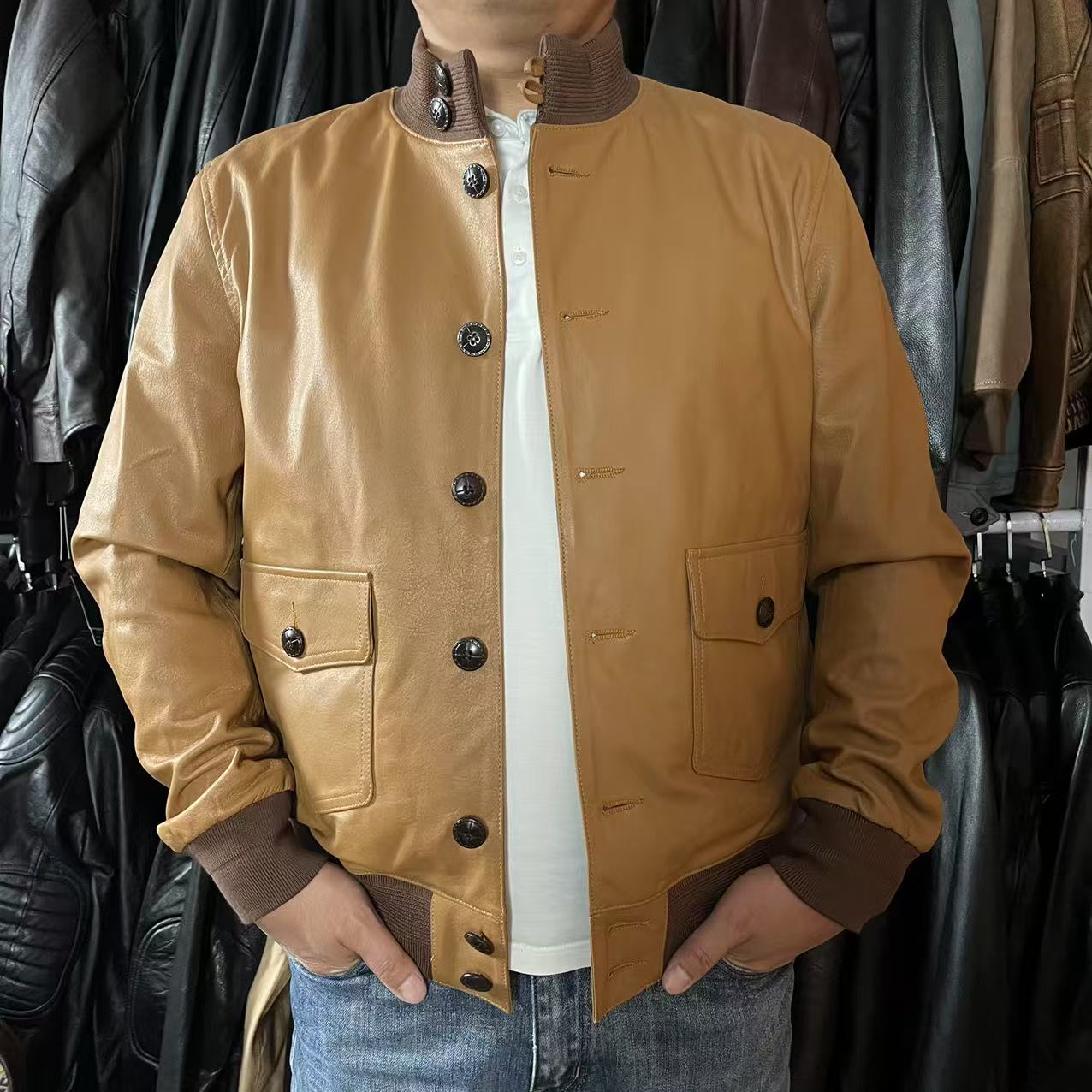 经典飞行服A1头层羊皮夹克，立领时尚潮流前线，复古风，纽扣风夹克。
