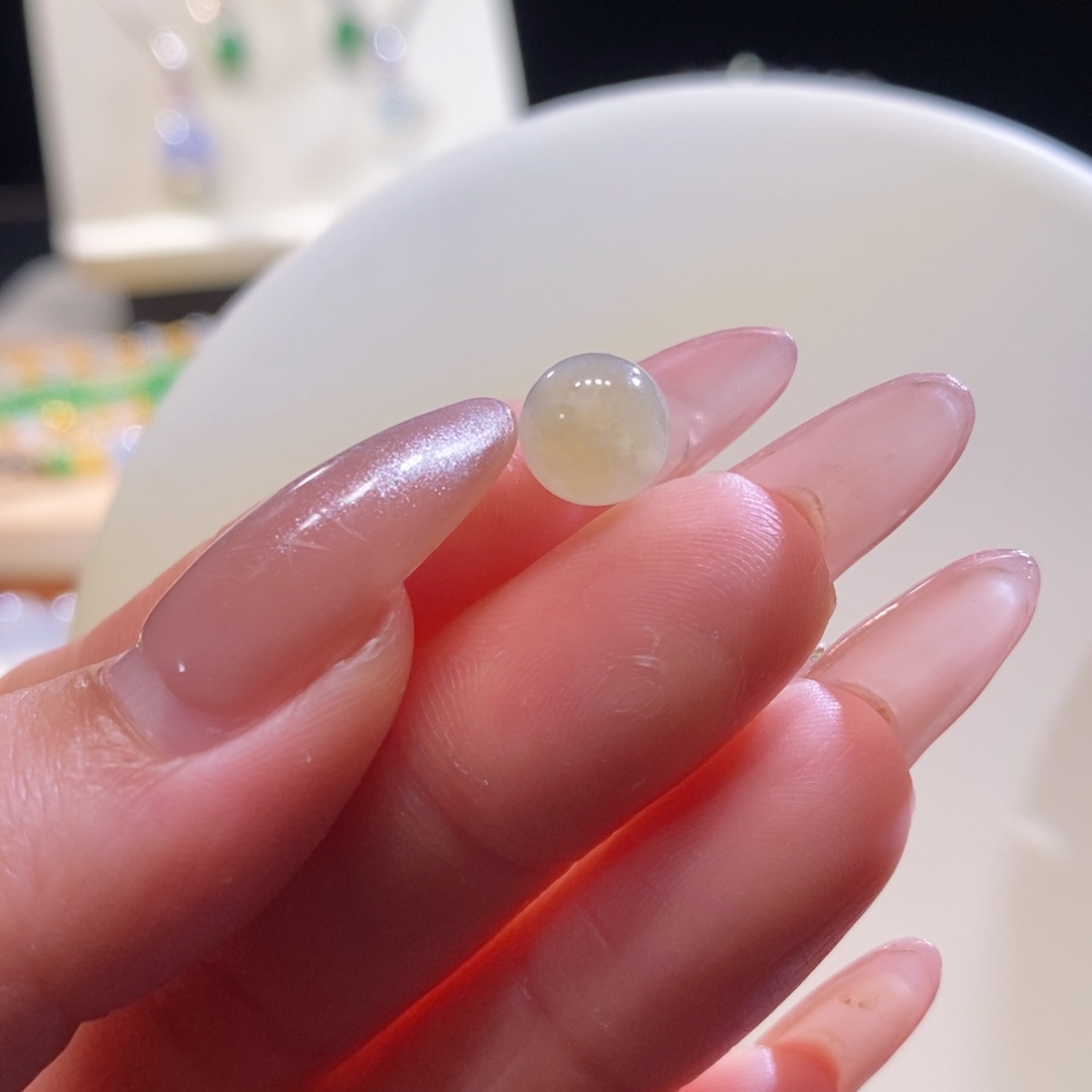 零****翡翠未镶嵌颈饰翡翠冰黄小珠放漏