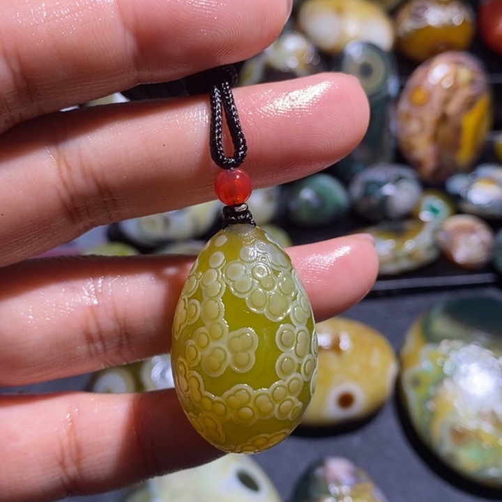 玛瑙/玉髓未镶嵌吊坠(不含链)85