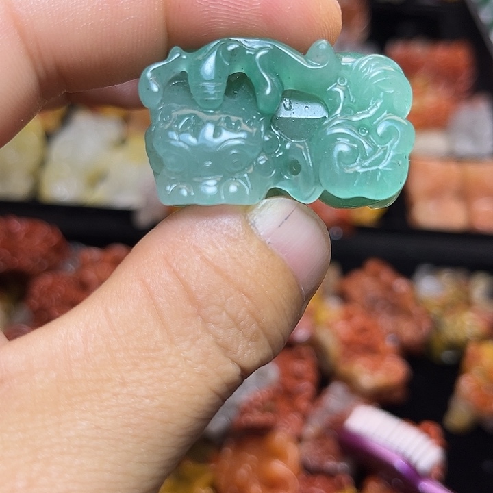 石英质玉（黄龙玉）颈饰未镶嵌