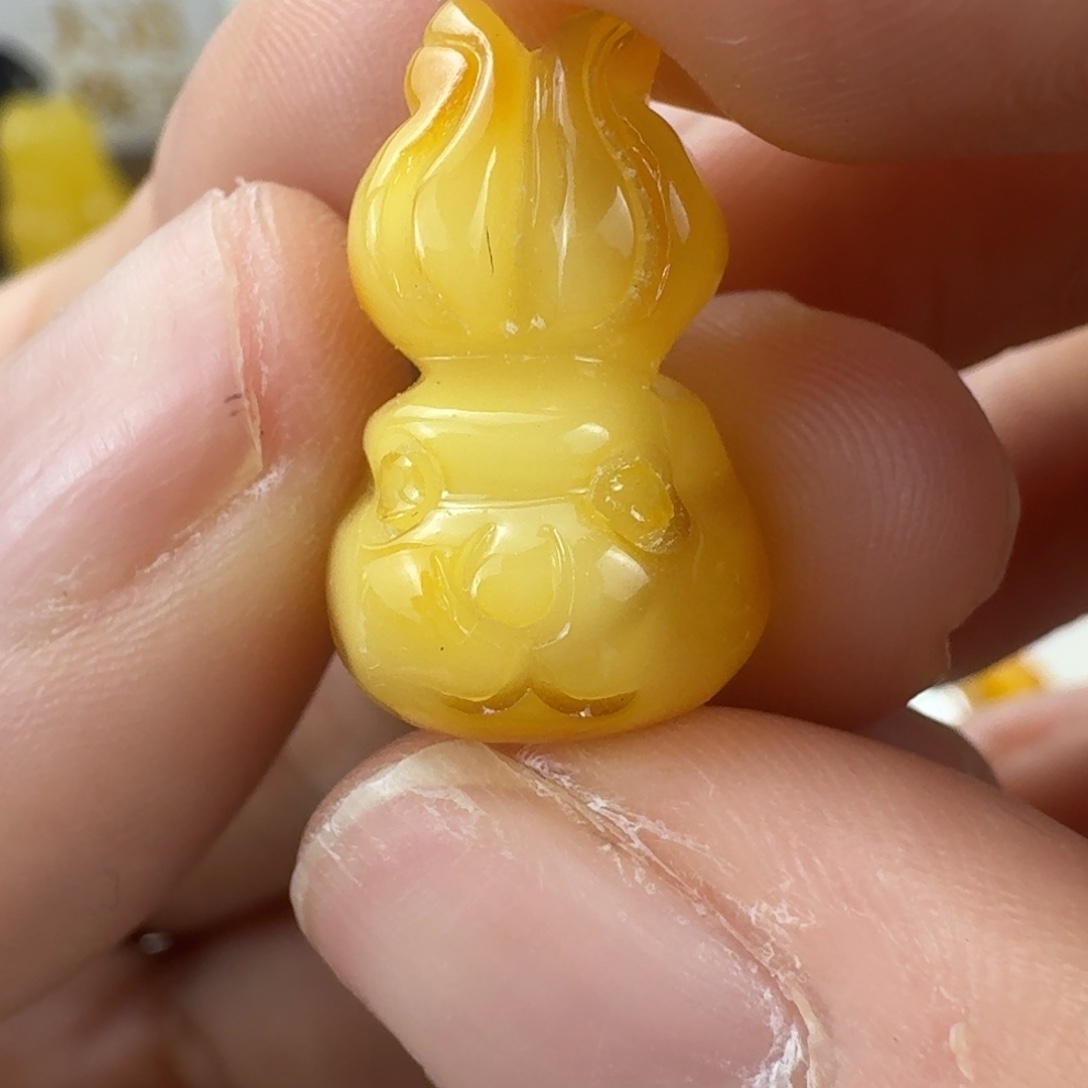 蜜蜡未镶嵌珠宝奇石全品 20×12.4×12mm