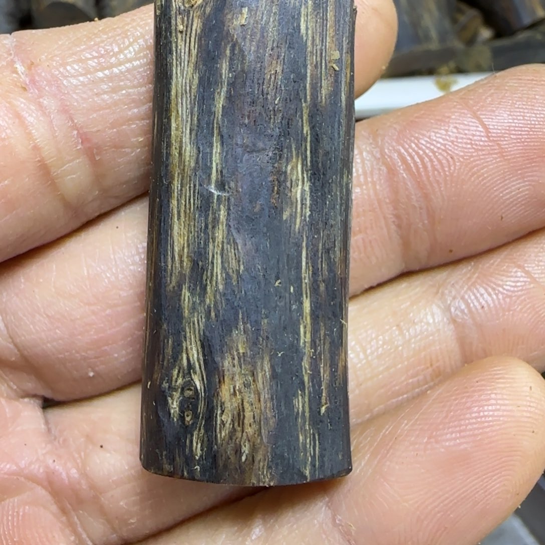 沉香吊坠原汁原味沉香平安牌8号