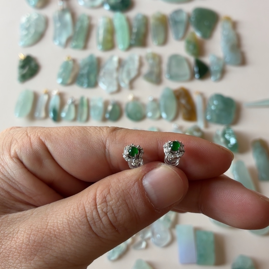 爱***子翡翠银S925镶嵌颈饰天然缅甸翡翠A货