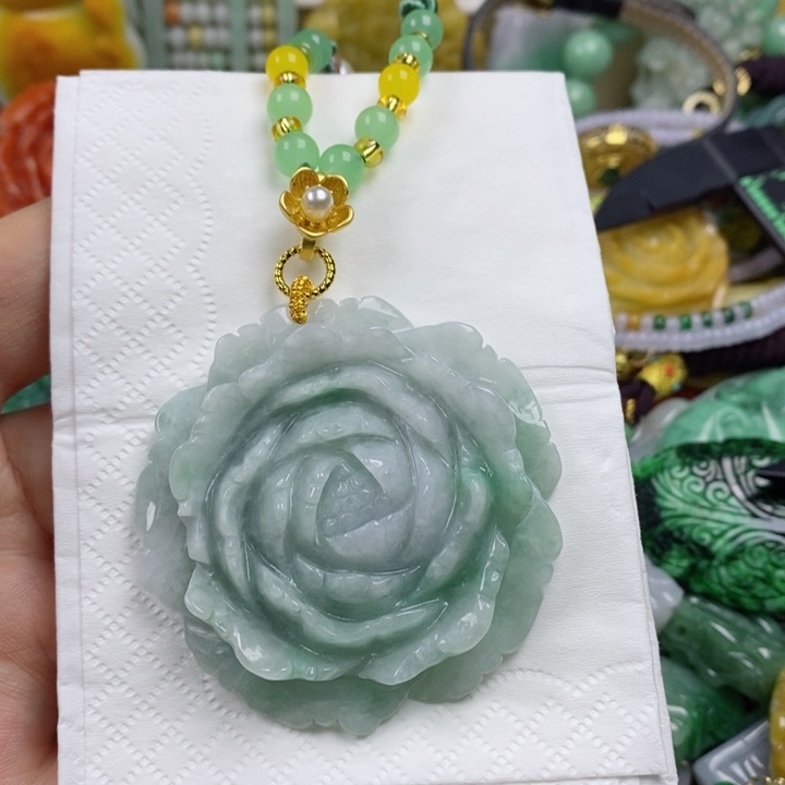 翡翠吊坠(不含链)未镶嵌