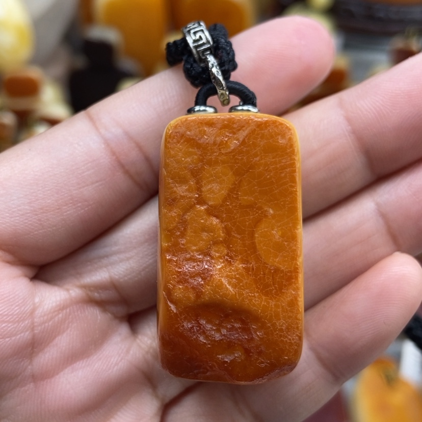 【闪购商品】琥珀颈饰未镶嵌