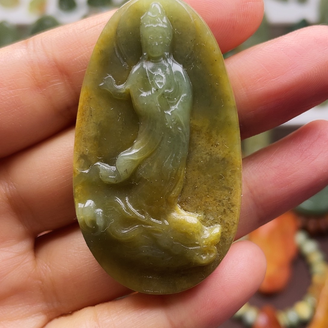 岫岩河磨玉（透闪石质玉）颈饰未镶嵌