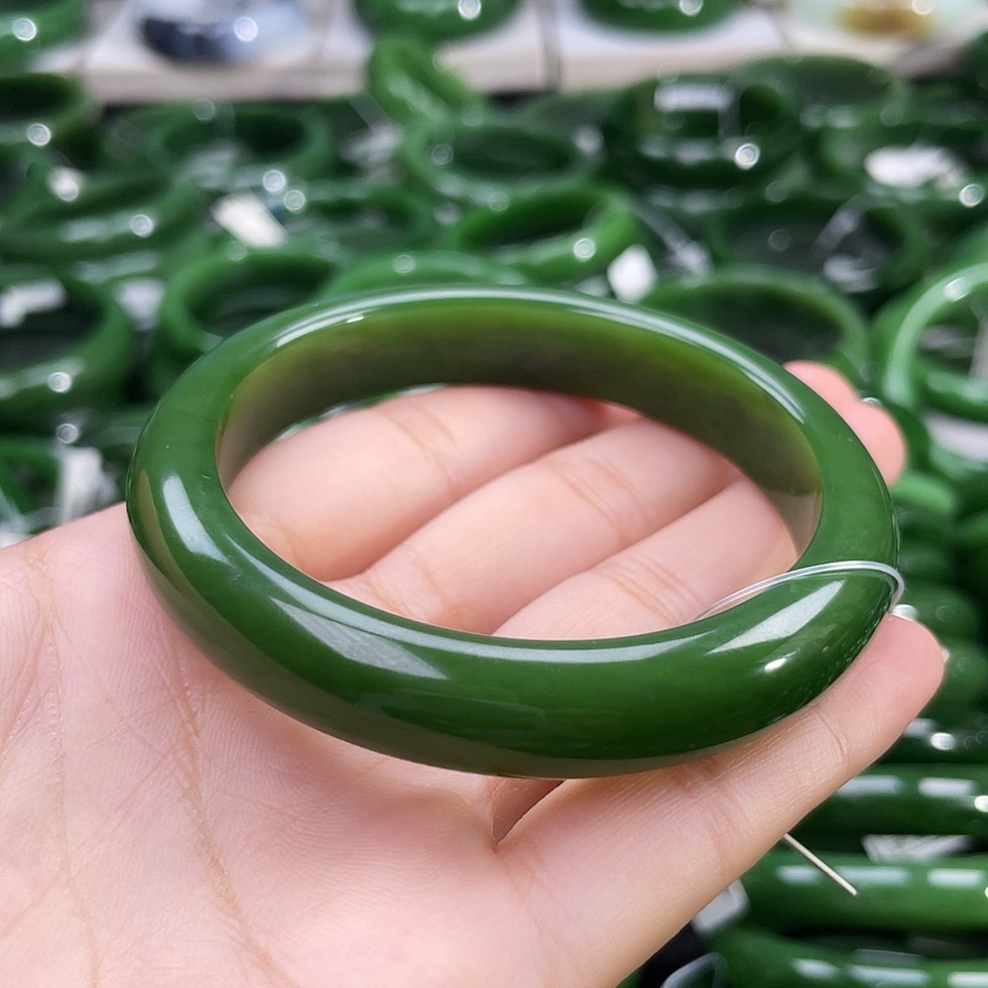 未镶嵌手镯和田玉（碧玉）