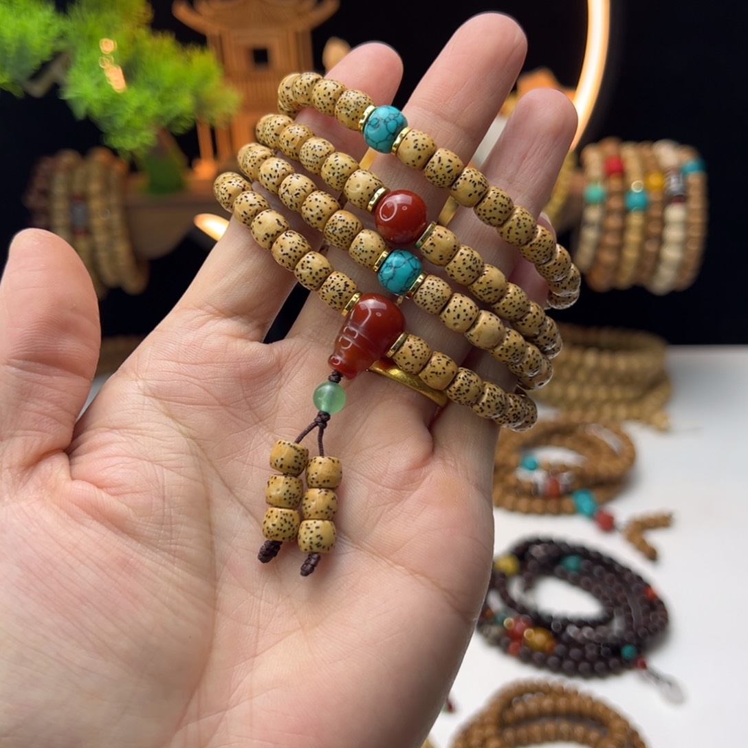 吊坠星月菩提星月菩提鸡油黄7×6mm