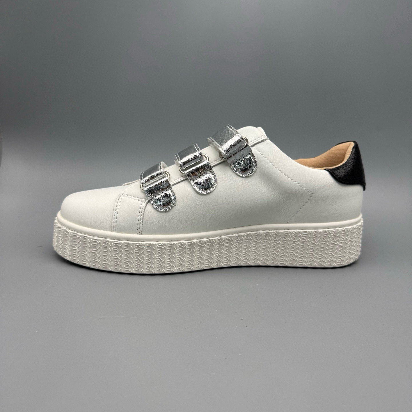 va010 休闲板鞋 厚底 三带