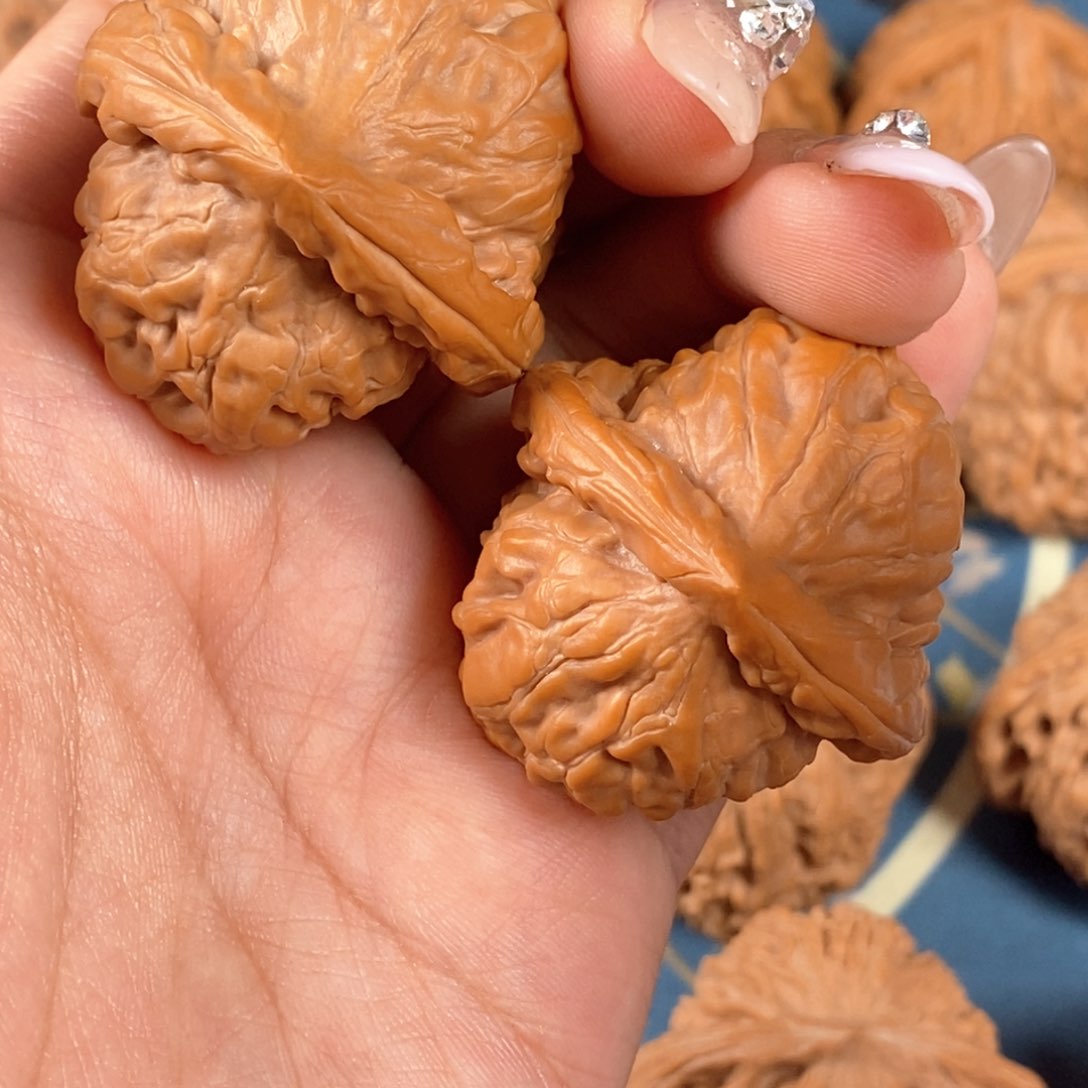 核桃文玩核桃金字塔