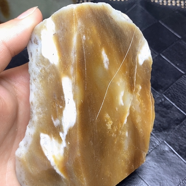 和田玉未镶嵌珠宝半成品