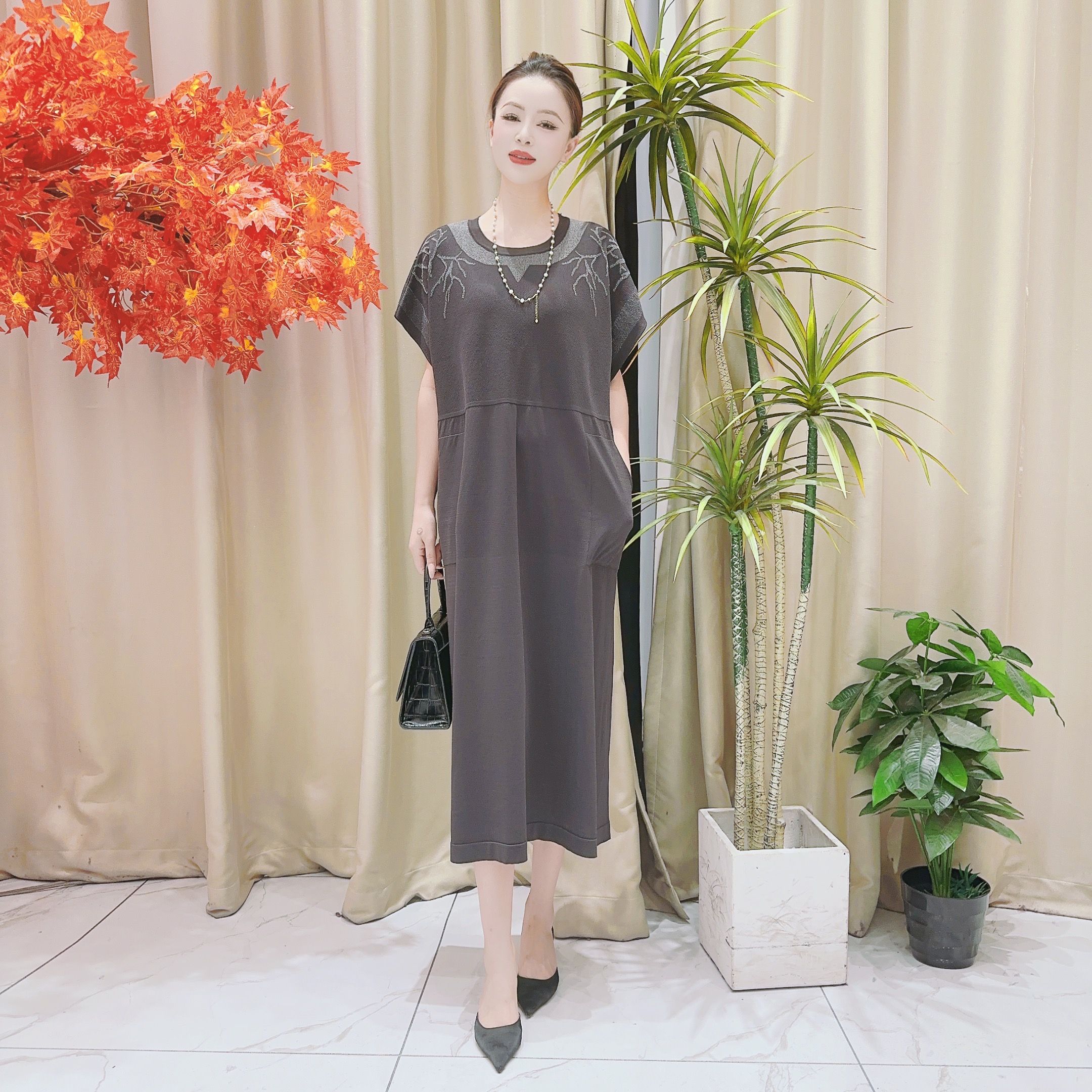 9560灰色夏季新款提花轻奢女装连衣裙简约气质长裙