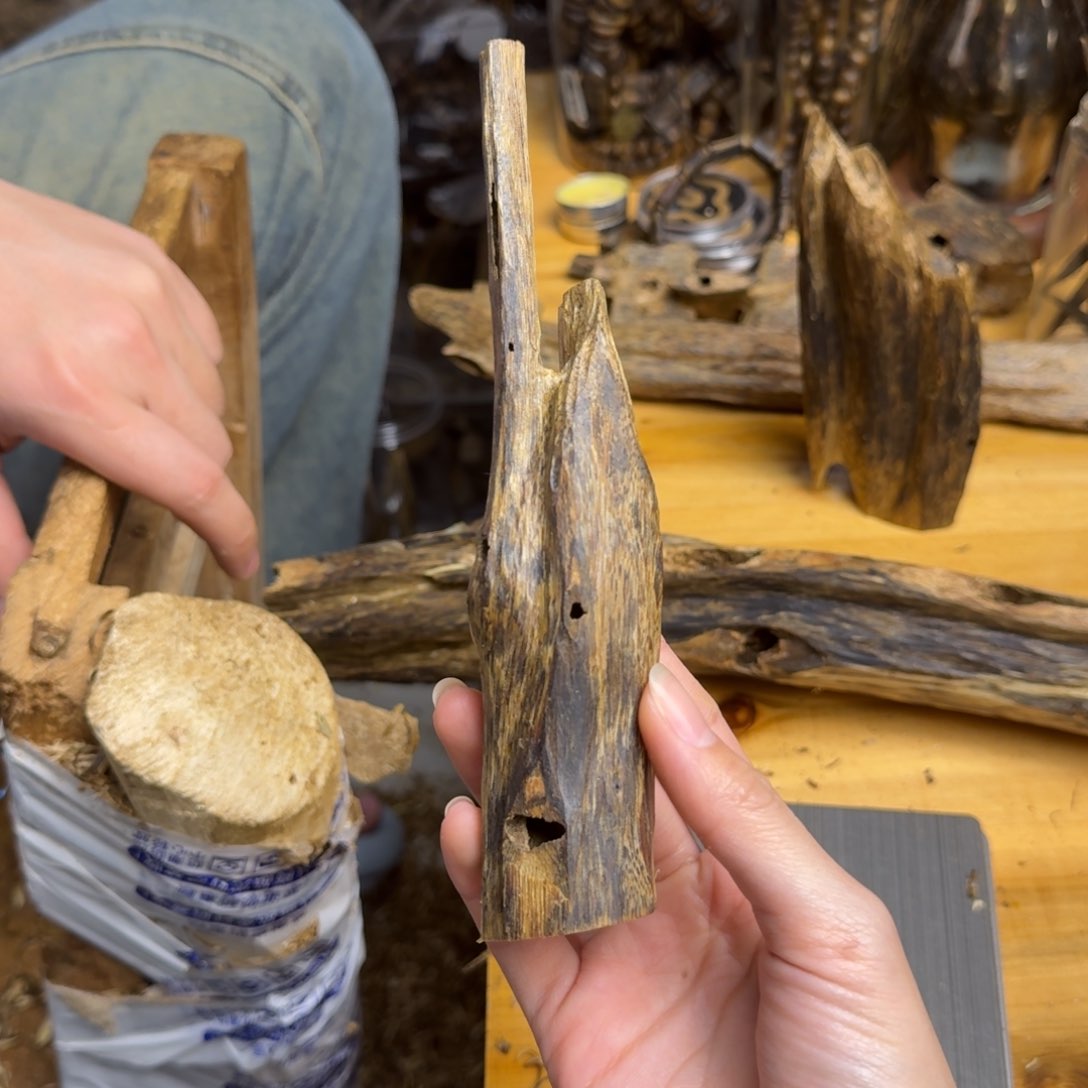 沉香手把件白棋品种块料38克