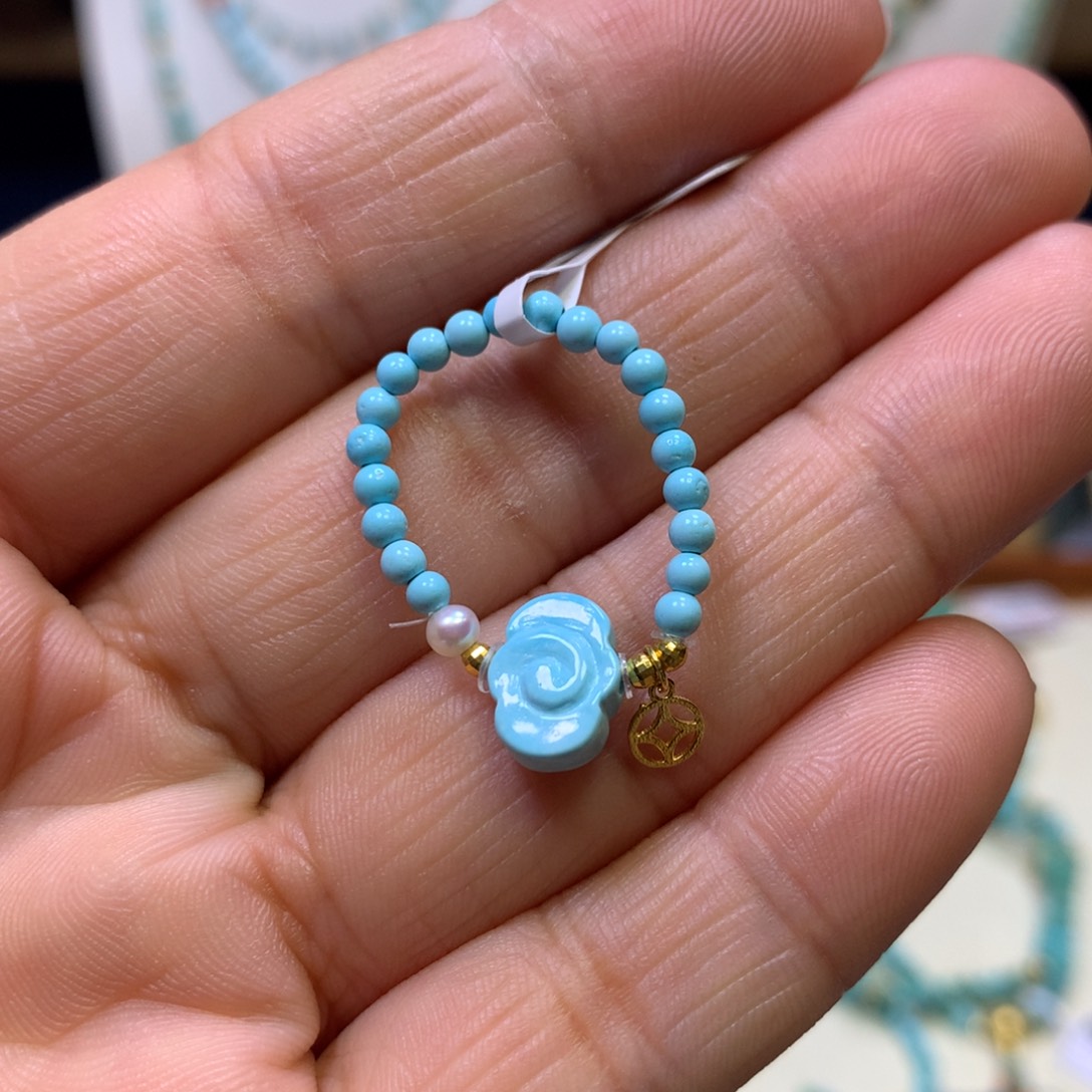 绿松石18K金镶嵌戒指