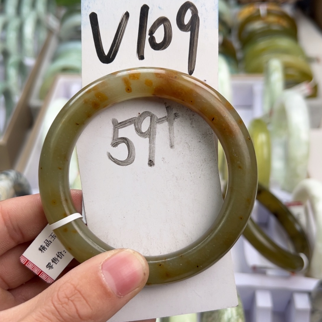 岫玉手镯未镶嵌天然岫玉
