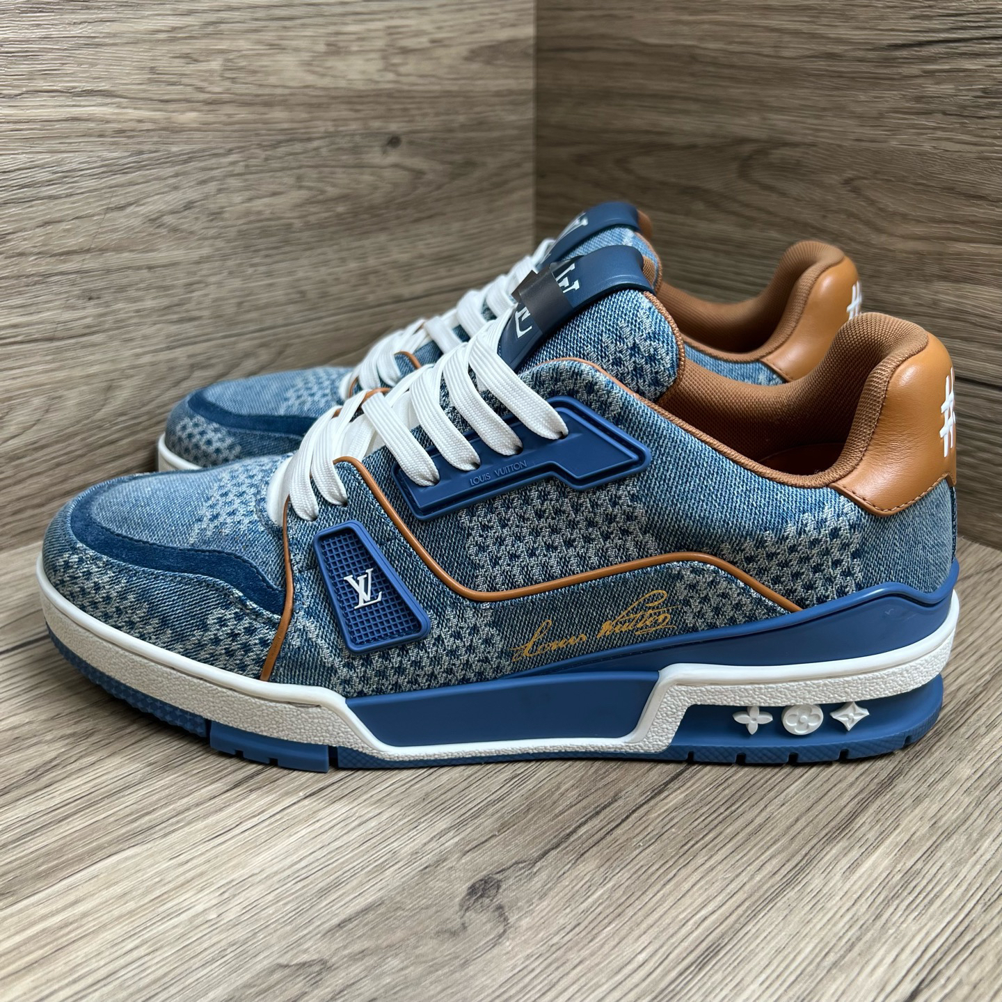99新 LouisVuitton/路易威登 Trainer 白蓝牛仔棋盘格板鞋 40码