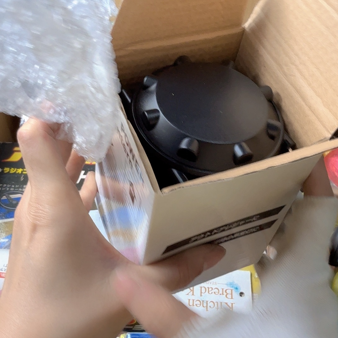 茅**人中古商品，瑕疵品，不保好坏。737