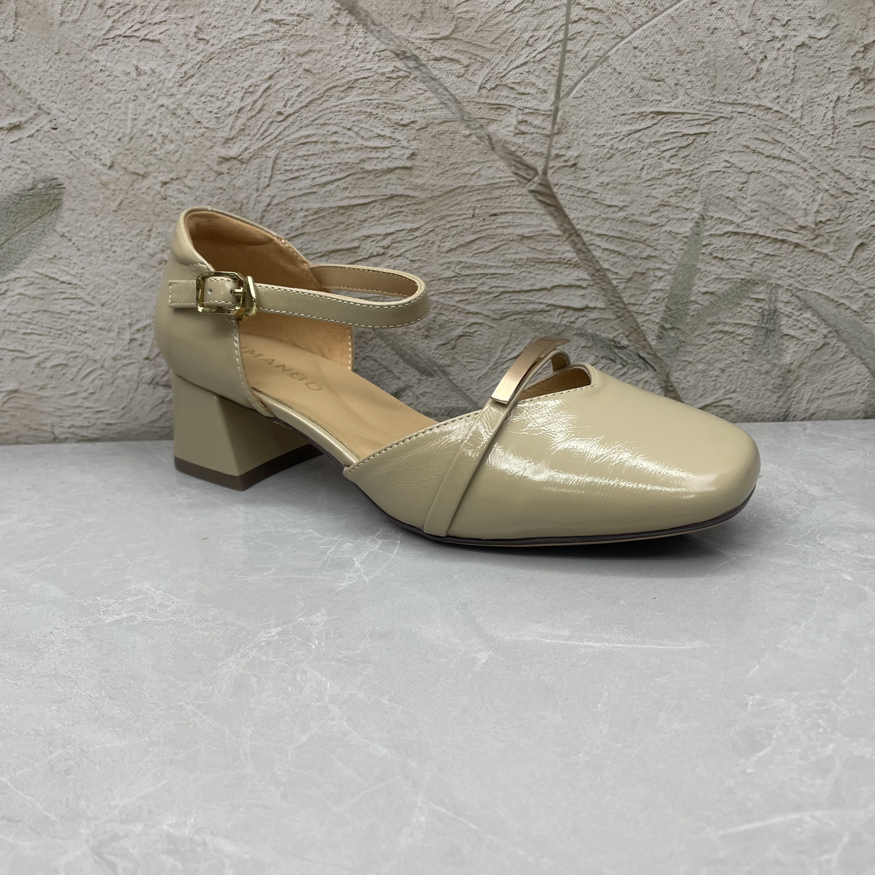 凉鞋女 (牛皮) 55006（孤品）a区35码