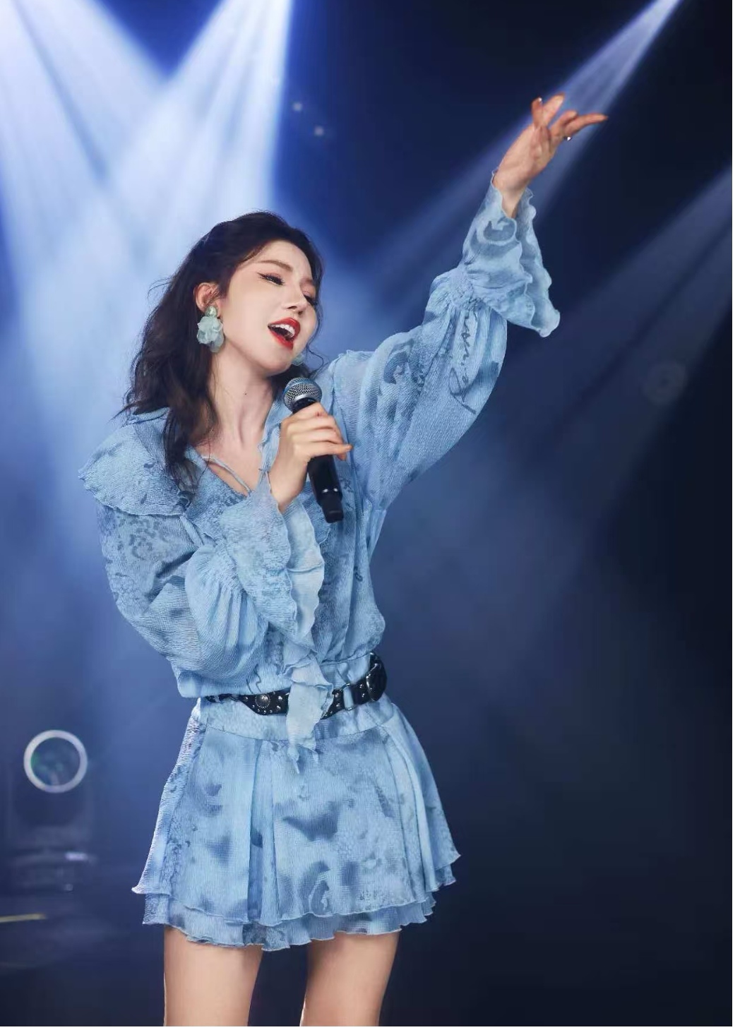 R范线下撤柜折扣女装芮F春夏