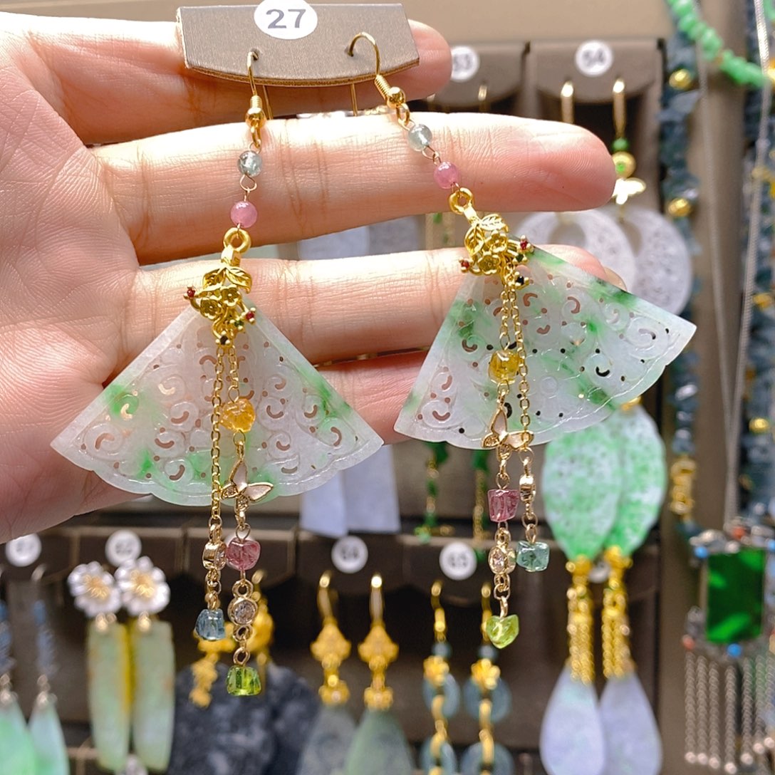 未镶嵌翡翠耳饰翡翠