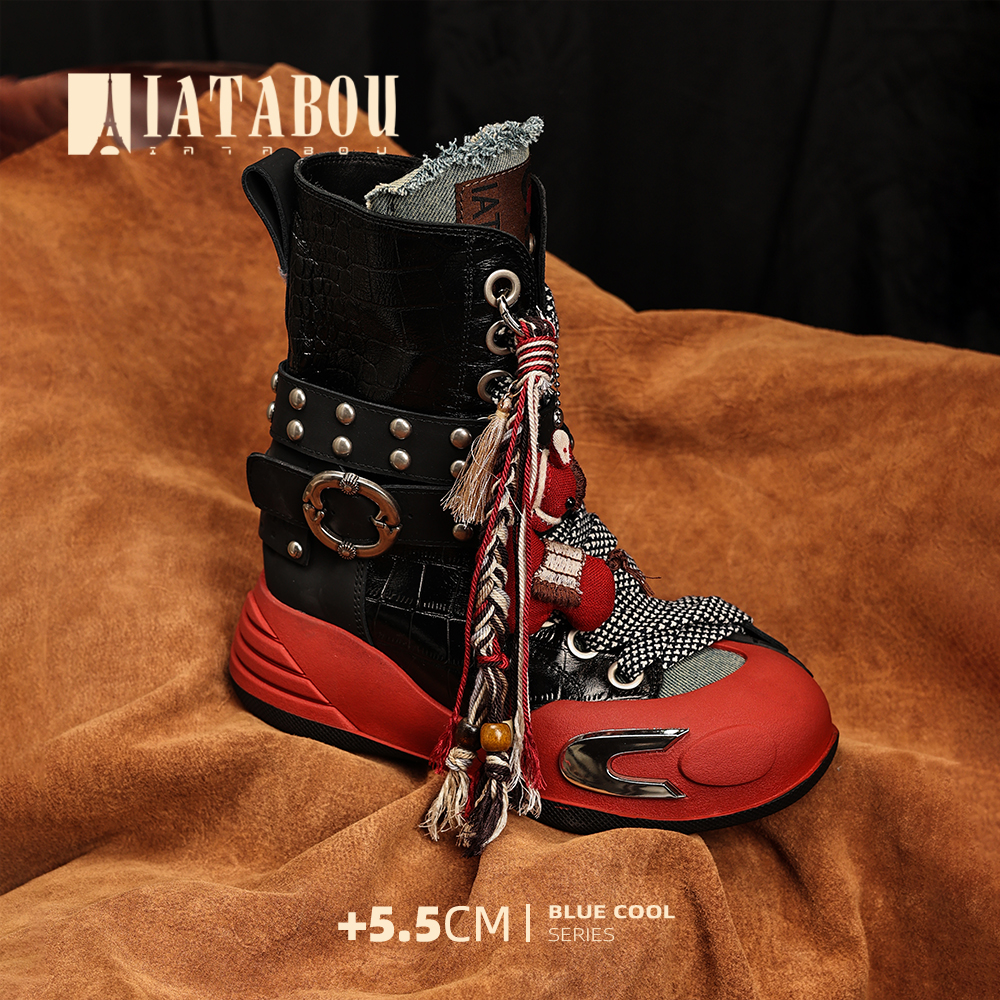 【新品上市】圆头挂饰灵动朋克复古风女士短靴TA356160