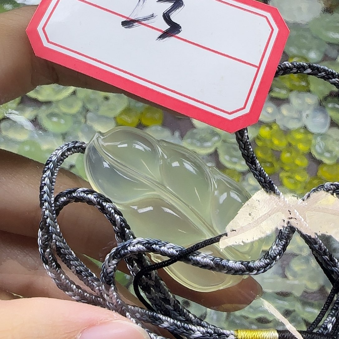 A****未镶嵌蛇纹石玉颈饰