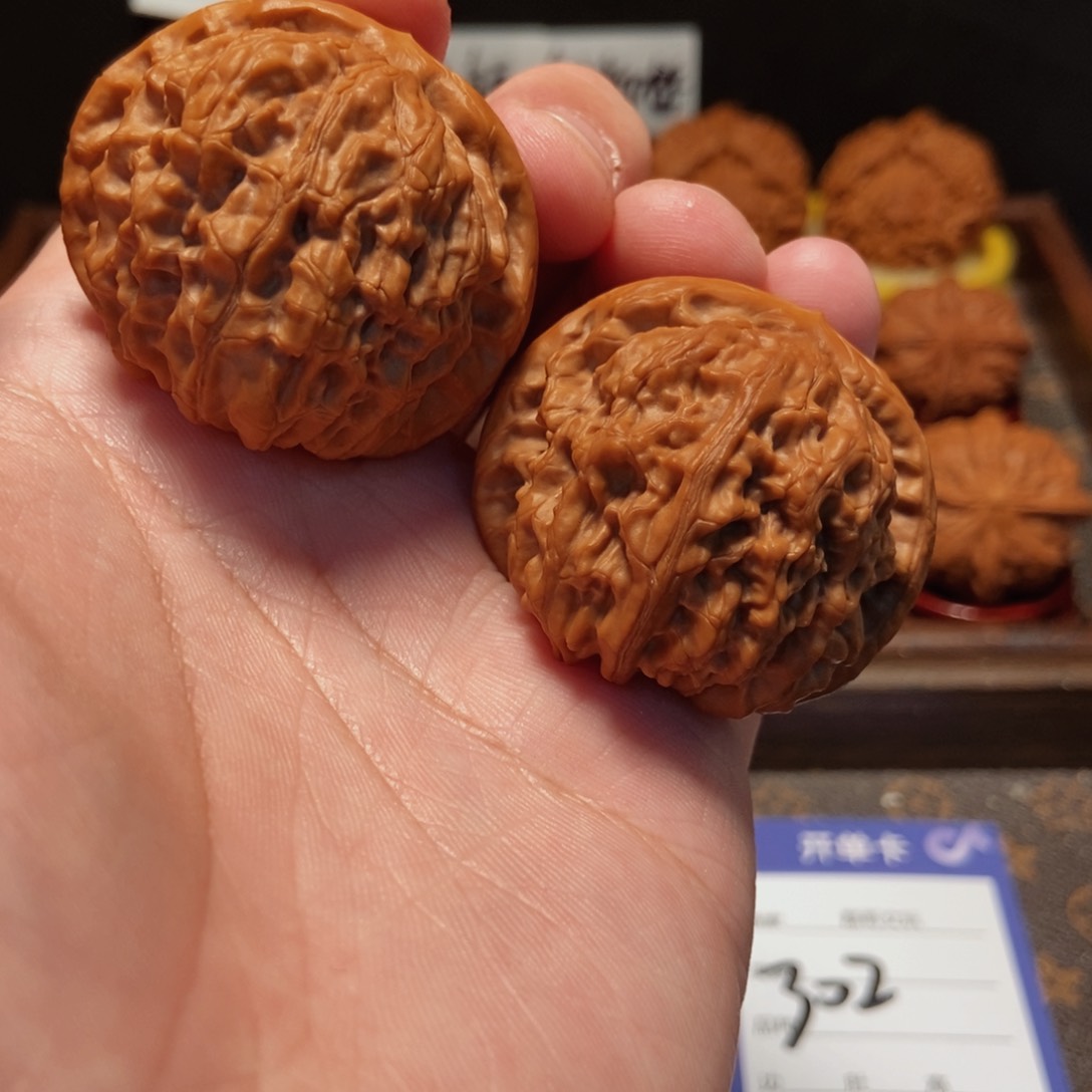 吊坠文玩核桃金麒麟42尺302